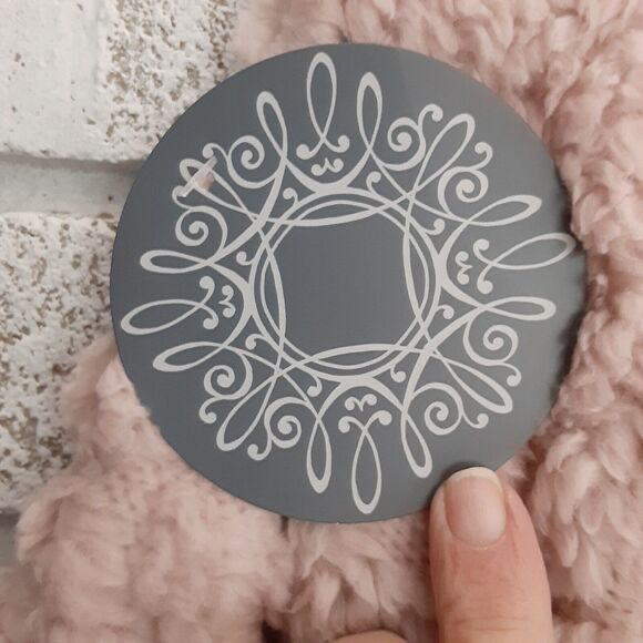 Plush Chenille Blanket Cape Extreme Softness One Size Snuggle Warmth - Picture 4 of 6